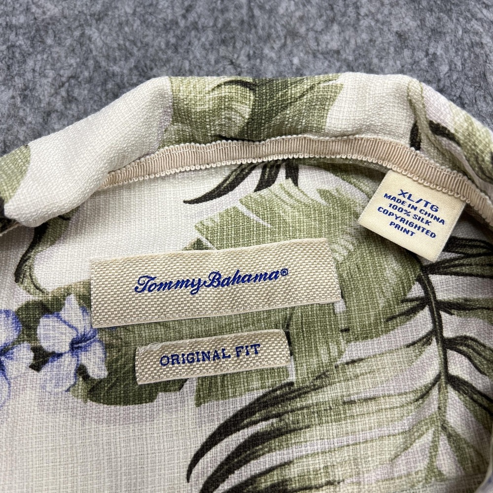 Tommy Bahama Shirt Mens XL Beige Green Floral Silk Hawaiian Tropical Aloha Beach - Picture 3 of 15